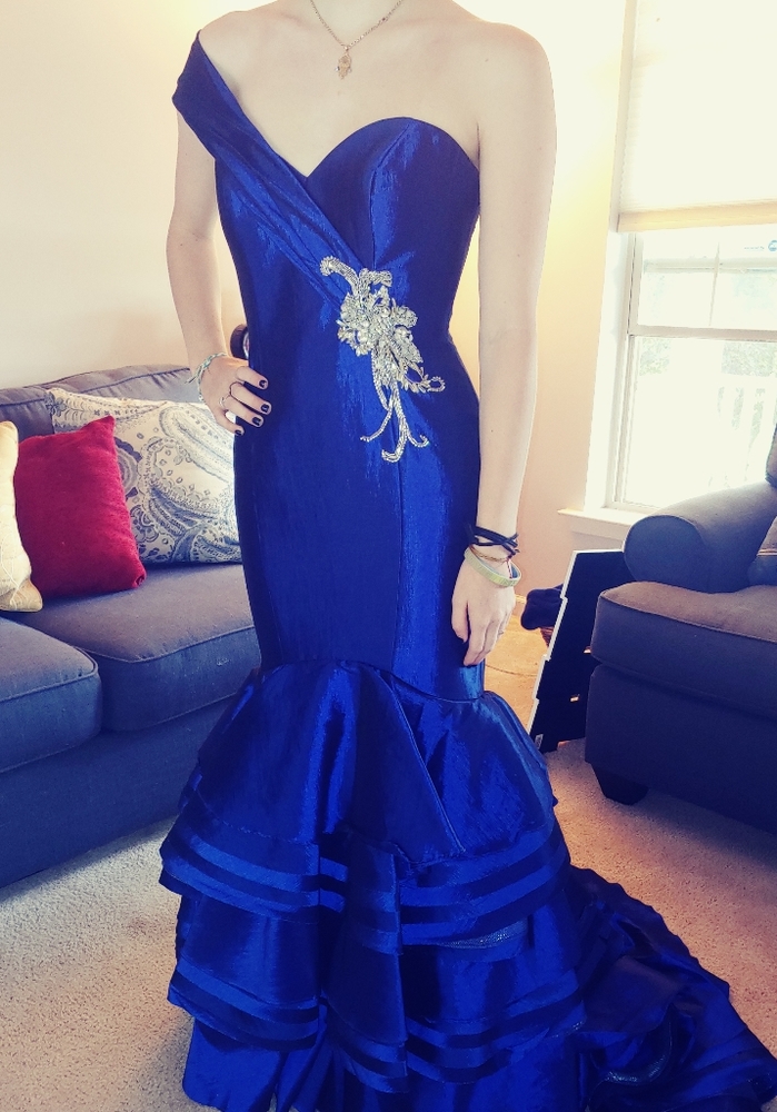 Midnight blue mac duggal.couture gown size 8